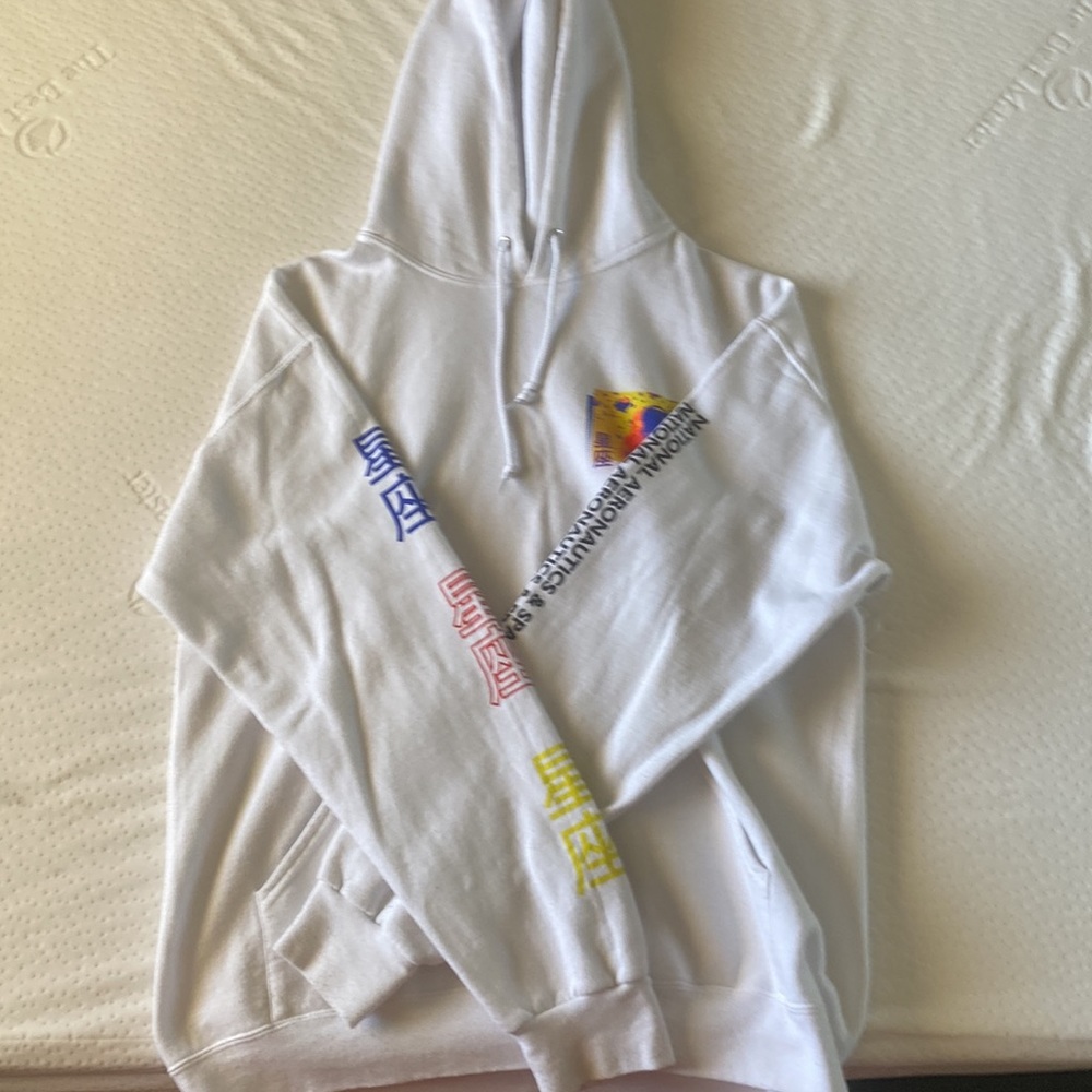 WHITE NASA HOODIE